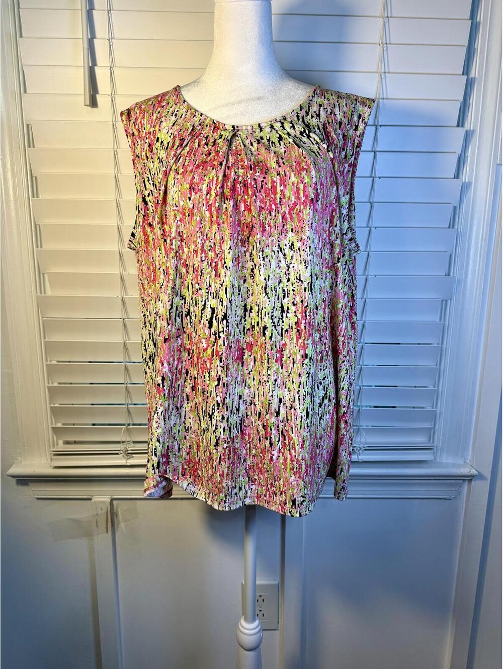 Kasper Plus Size 1X Sleeveless Blouse Pink Lime Abstract Print Pleated Neck
